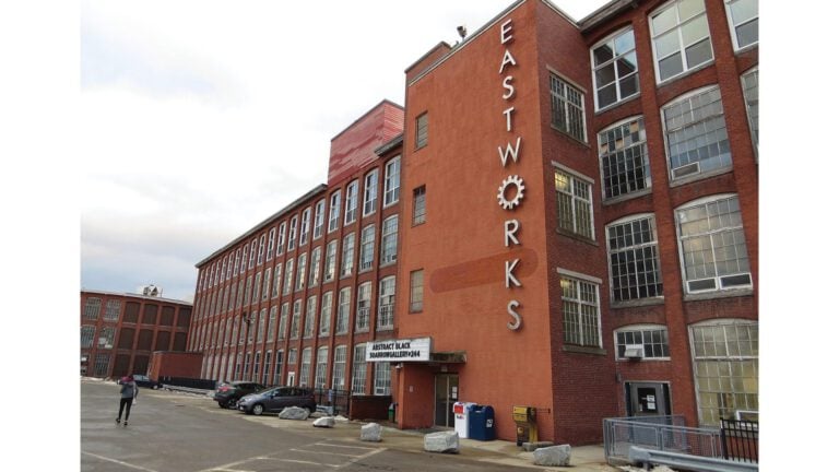 Valley Solar Pioneers The Latest Energy Efficient Technology